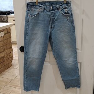 Gap Cheeky Straight High Rise. Size 32/14R Light Distressed Wash. Raw Hem